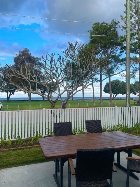 Flinders Seaside Cottage - Darwin Holiday 2
