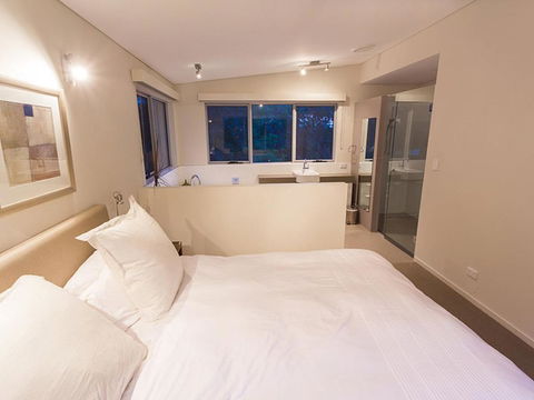 Flutes Escape - Luxury Stay, Margaret River - Darwin Holiday 1