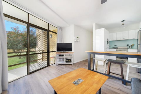 Flynns Beach Apartments 4 41 Pacific Drive - Darwin Holiday 1