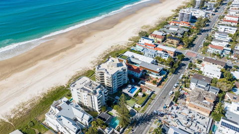 Foreshore Beachfront Apartments - Darwin Holiday 1