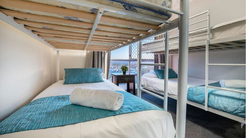 Foreshore Beachfront Apartments - Darwin Holiday 4