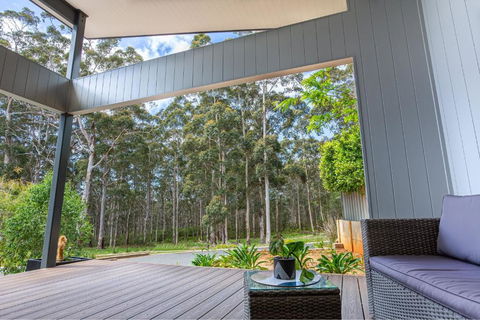 Forest Getaway - Walk To Margaret River Town - NEW - Darwin Holiday 3