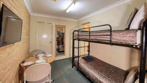 Forest Lodge Motor Inn & Restaurant - Darwin Holiday 3
