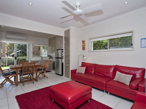 Florida 5 5 Lillian Street - Darwin Holiday 1