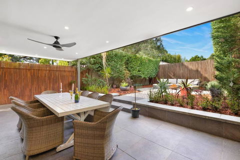 Exquisite Family Home Near Coogee Beach - Darwin Holiday 0