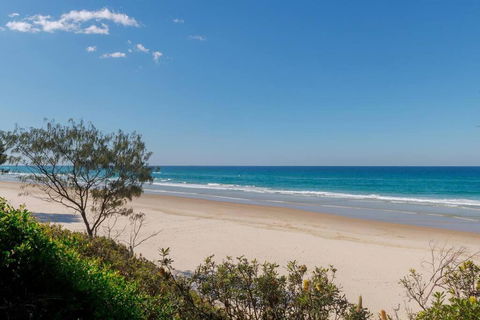 Fuller Holidays - Adrift - Tallows Beachfront Suffolk Park - Darwin Holiday 1