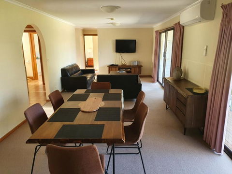 Golden Heritage Apartments Beechworth - Darwin Holiday 3