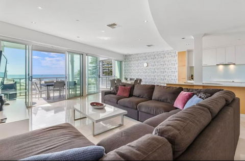 Gallery 10 With Views, Pool And Tennis Court - Darwin Holiday 0