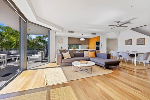 Fuller Holidays - Drift Penthouse - Luxury Apartment With Pool Byron Town - Darwin Holiday 0