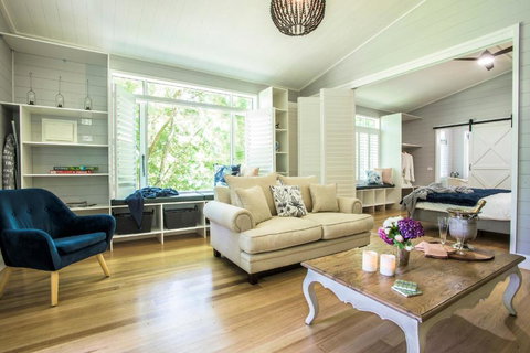 Franklin - An Escape To The Country - Darwin Holiday 4