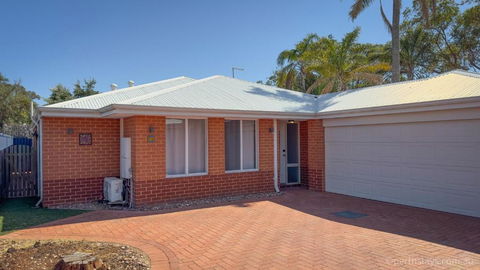 Fremantle High Street Retreat - Darwin Holiday 0