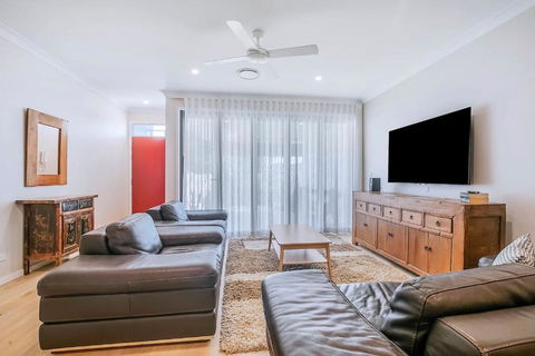 Fulcher Lane - A Zen Retreat In Modern Comfort - Darwin Holiday 4