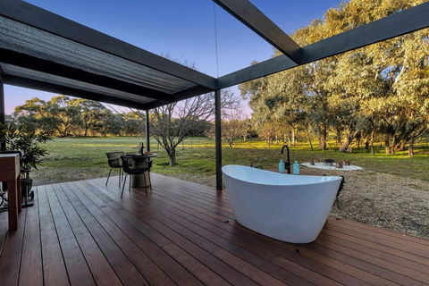 Fully Sustainable Tiny Home In McLaren Vale - Darwin Holiday 1