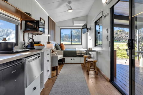 Fully Sustainable Tiny Home In McLaren Vale - Darwin Holiday 3