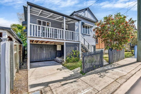 Gabba Central 2 Separate Homes 1 Block 6 Bdrms - Darwin Holiday 0