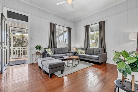Gabba Central House 3BR2Bath Pets - Darwin Holiday 1