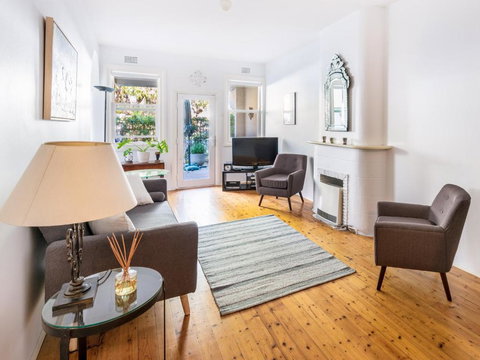 Garden Apartment In The Heart Of Double Bay - Darwin Holiday 0