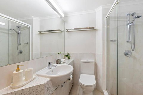 Garden Apt 2Bed X 2Bath, Parking - Darwin Holiday 3