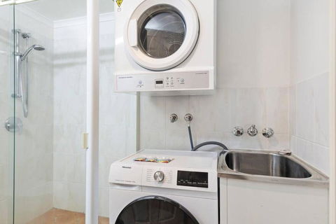 Garden Apt 2Bed X 2Bath, Parking - Darwin Holiday 4