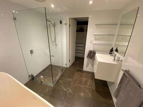 Garden Flat, NORTH SYDNEY - Darwin Holiday 1