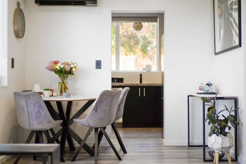 Gardenvale Prize With Private Courtyard Plus Parking - Darwin Holiday 2