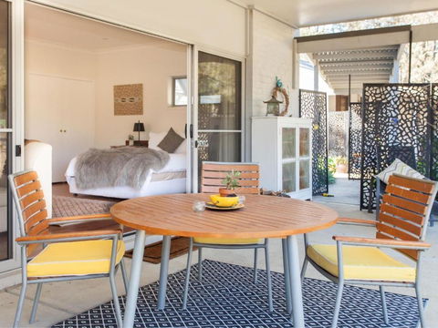 Gartelmann Studio At Gartelmanns Wines - Darwin Holiday 1