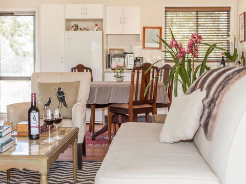 Gartelmann Studio At Gartelmanns Wines - Darwin Holiday 2