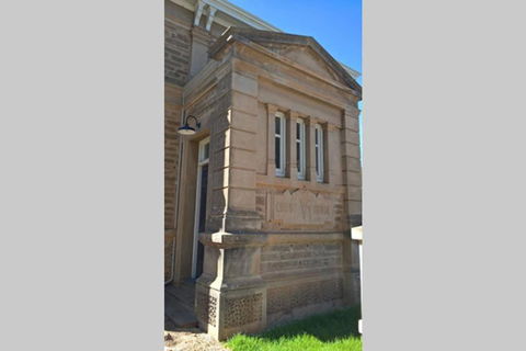 Gawler Heritage Accommodation - Darwin Holiday 4