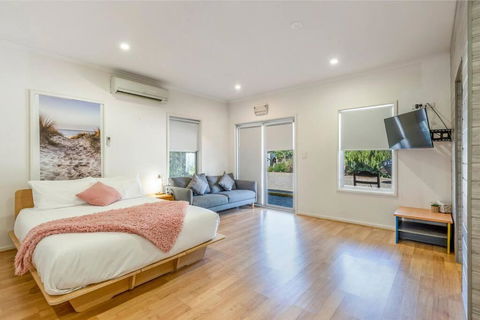 Gawler Townhouses 1b - Darwin Holiday 2