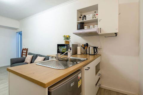 Gawler Townhouses 1a - Darwin Holiday 4