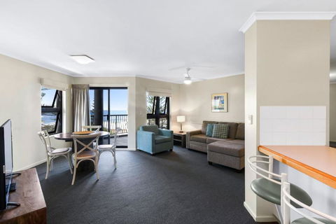 Gena Apartments Unit 10 Kings Beach QLD - Darwin Holiday 4