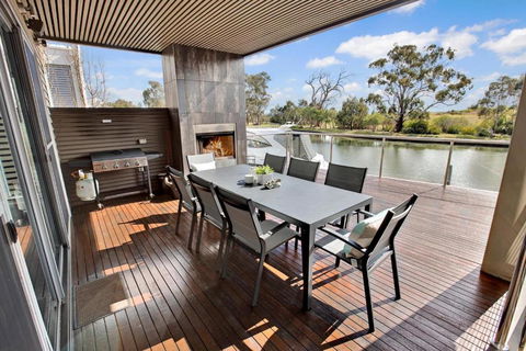 Gippsland Lakehouse A - Darwin Holiday 2