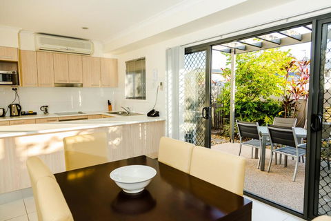 Gladstone Heights Executive Apartments - Darwin Holiday 3