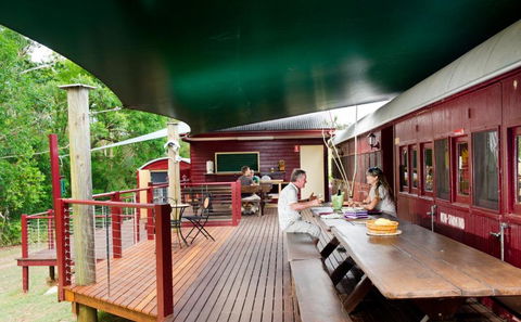 Glass House Mountains Ecolodge - Darwin Holiday 2