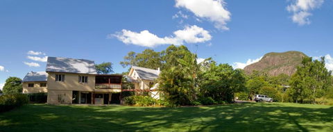 Glass House Mountains Ecolodge - Darwin Holiday 1