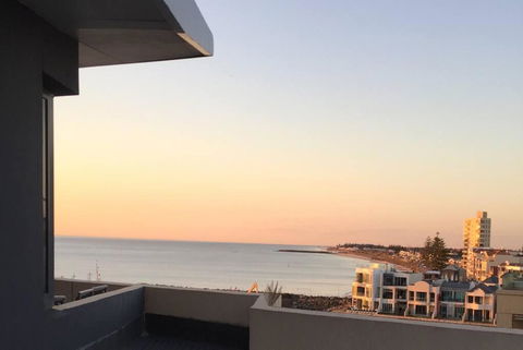 Glenelg BEACH & Park Views -wifi Parking - Darwin Holiday 0