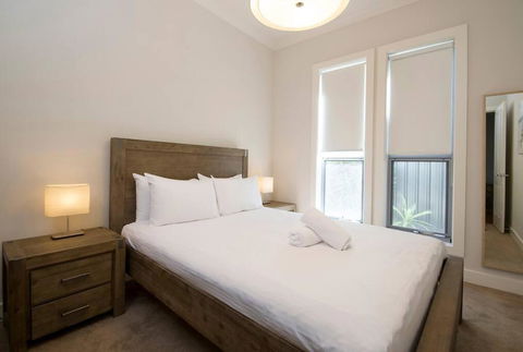 Glenelg Central Living At Gordon St Villas - Darwin Holiday 4