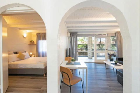 Glenelg Getaway - 2BR, Parking And Free Wine - Darwin Holiday 1