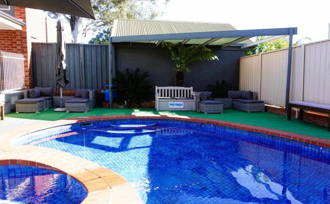 Golden Reef Motor Inn - Darwin Holiday 4