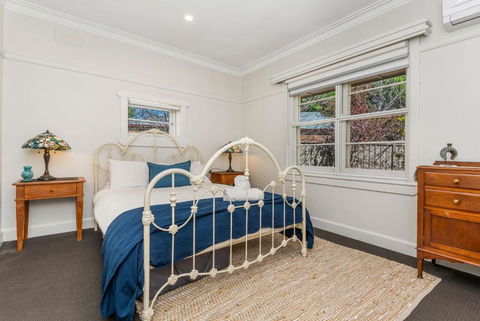 Golden Square Gold Class Guest House, Bendigo - Darwin Holiday 1