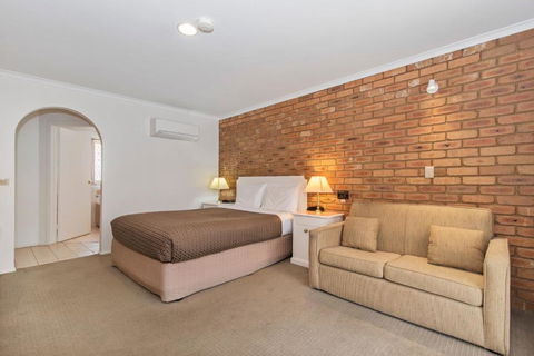 Golden Square Motor Inn - Darwin Holiday 0