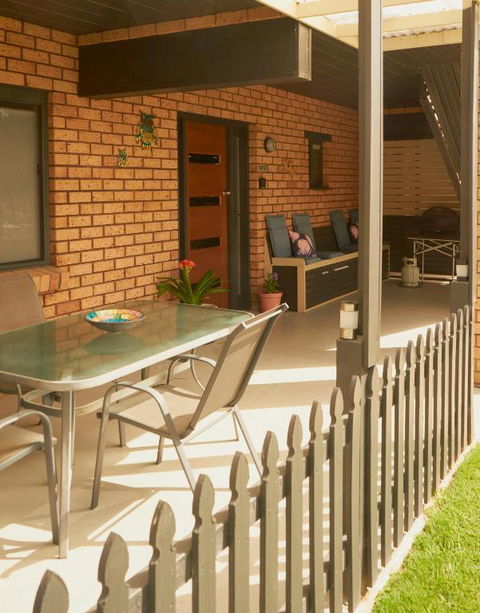 GOLDFIELDS STUDIO APARTMENT, Beaconsfield - Fully Self-contained, Air-conditioning - Darwin Holiday 1