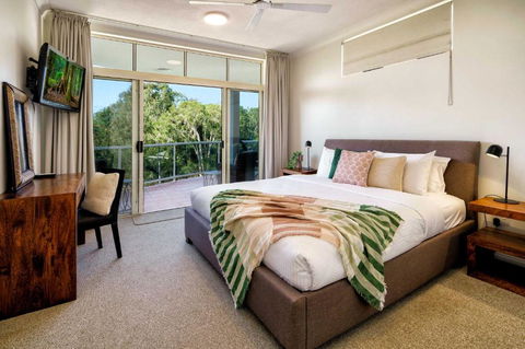 Golf Getaway Close To The Beach In Twin Waters - Darwin Holiday 3