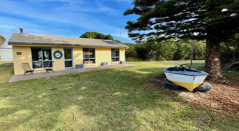 Goolwa Beachfront House. Pet Friendly. - Darwin Holiday 1