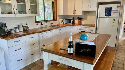 Goolwa Beachfront House. Pet Friendly. - Darwin Holiday 4