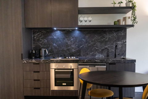 Gorgeous 1-Bed Apartment With A Rooftop Pool - Darwin Holiday 3
