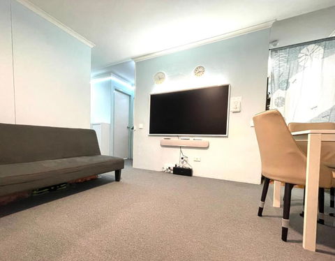 Gadigal Apt - Darwin Holiday 1