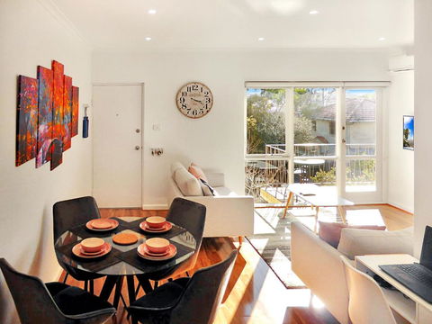 Glen Iris, Quiet Boutique 2 Bedroom Netflix, WIFI, Parking, Free Wine - Darwin Holiday 0