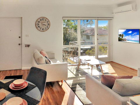 Glen Iris, Quiet Boutique 2 Bedroom Netflix, WIFI, Parking, Free Wine - Darwin Holiday 1