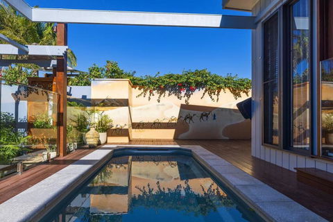 Fuller Holidays - Drifting Sands -Byron Town With Pool - Darwin Holiday 1